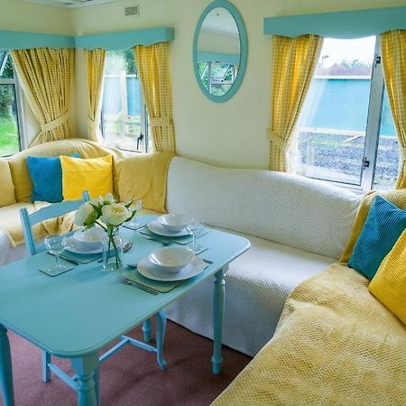 Wind In The Willows: Sleeps 4, Kitchen, Bathroom, Lounge, Wifi Napton on The Hill Exterior photo
