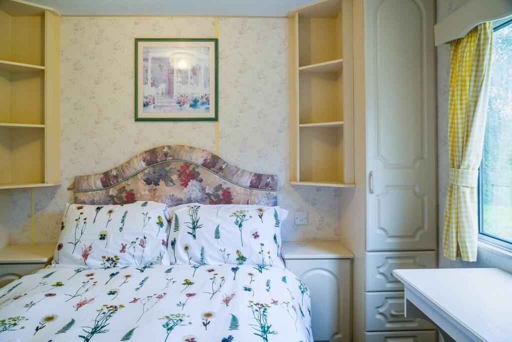 Wind In The Willows: Sleeps 4, Kitchen, Bathroom, Lounge, Wifi Napton on The Hill Exterior photo