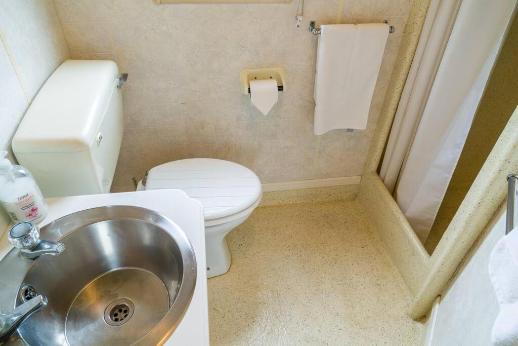Wind In The Willows: Sleeps 4, Kitchen, Bathroom, Lounge, Wifi Napton on The Hill Exterior photo