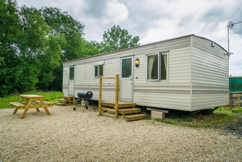 Wind In The Willows: Sleeps 4, Kitchen, Bathroom, Lounge, Wifi Napton on The Hill Exterior photo